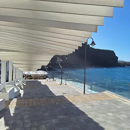 Monis Atlantic Terrace *